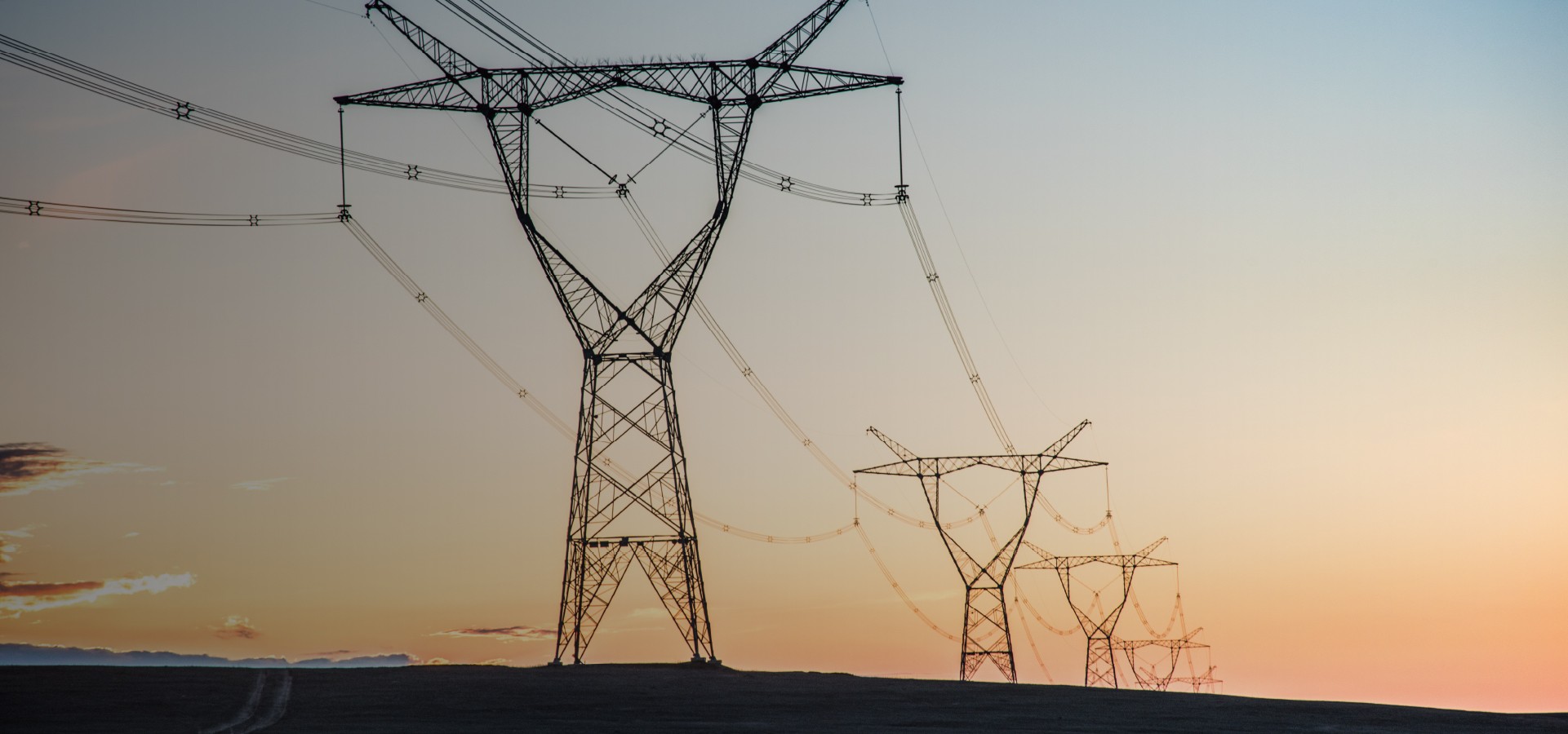 電(diàn)網側儲能(néng)解決方案